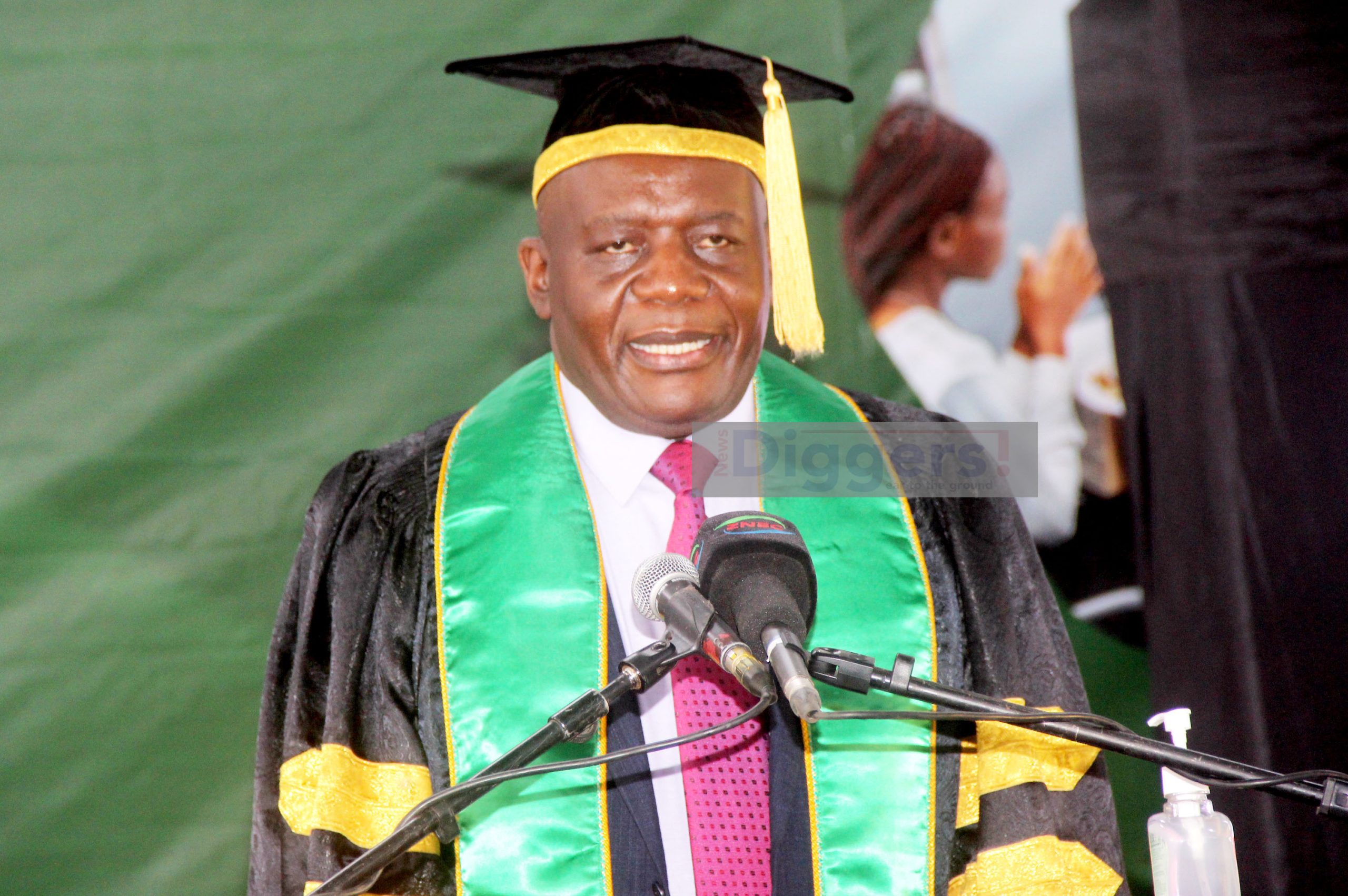 Pinalo Use time for soccer in bars to discuss investment, UNILUS tells ...