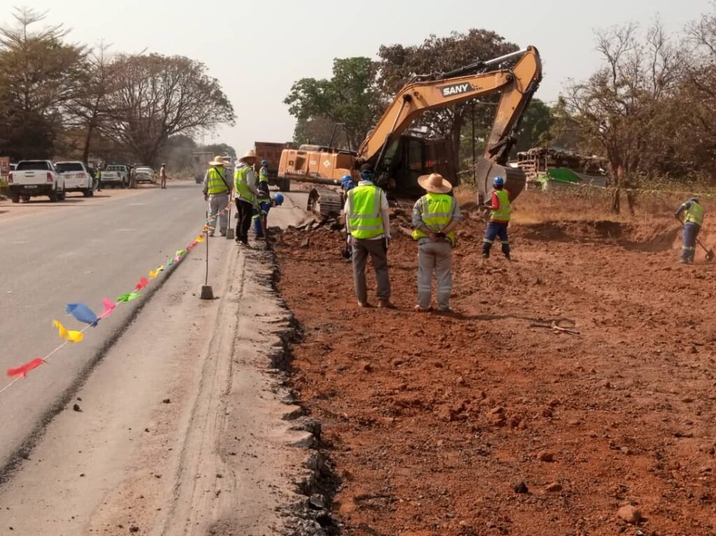Avic international conducts works on the Ndola-Lusaka dual carriageway – Picture by Philip Chisalu