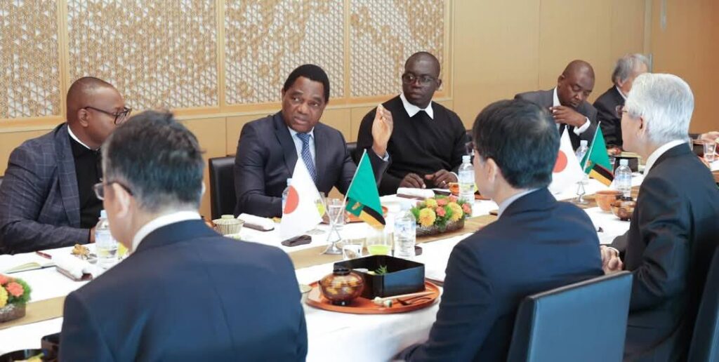 President Hichilema and his Zambian delegation with the Toyota team