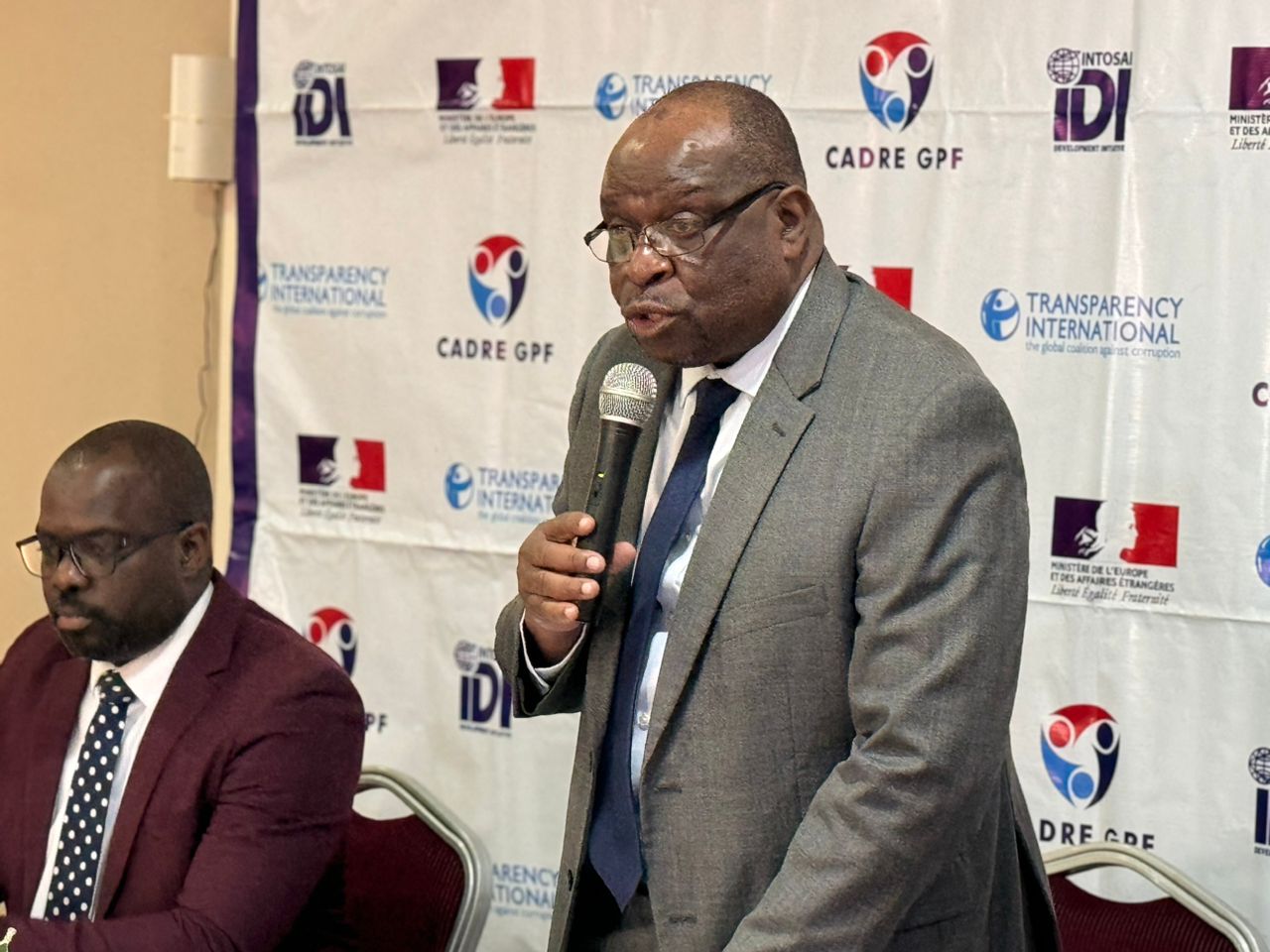 AG laments decline in analytical news reporting on PFM