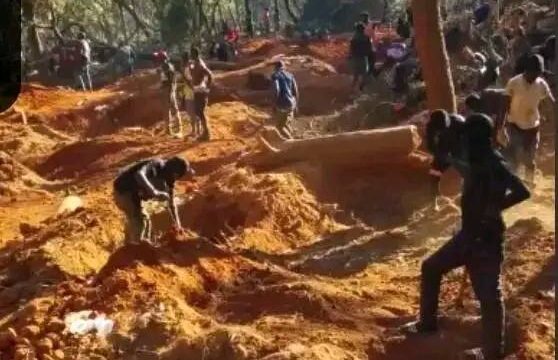 Police retrieve 8 bodies from collapsed tunnel at illegal gold mine in Mufumbwe