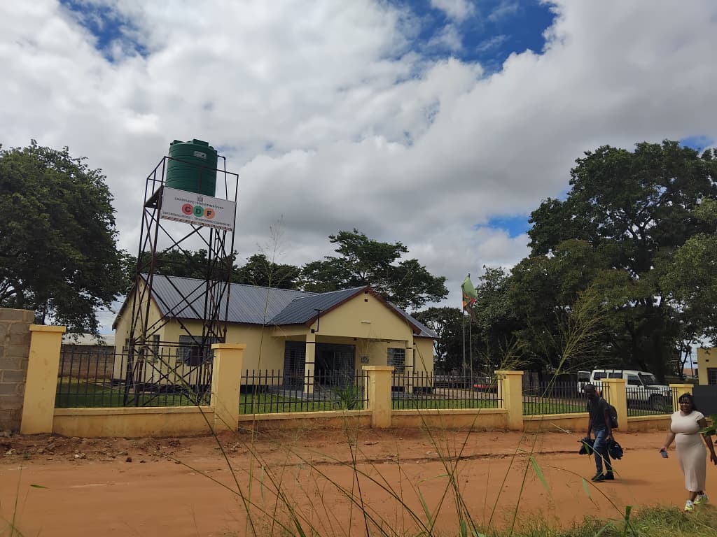 Lundazi MP gets new constituency office after years of squatting at council