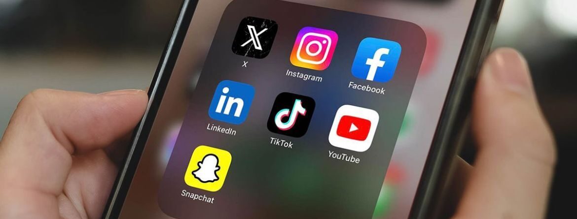 My wife does not give me attention, she’s always on her phone chatting with other men, husband tells courts – Zambia: News Diggers!