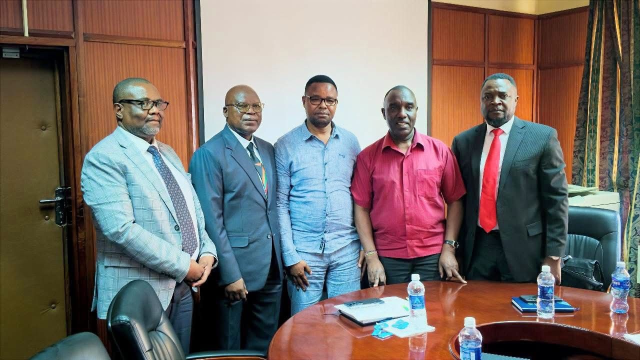 Govt begins talks for maize exports to Kenya